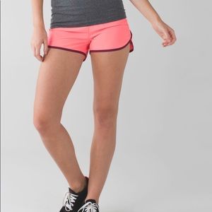 Lululemon Speed Up Shorts! Flash light/Dashing Purple! Size 4.